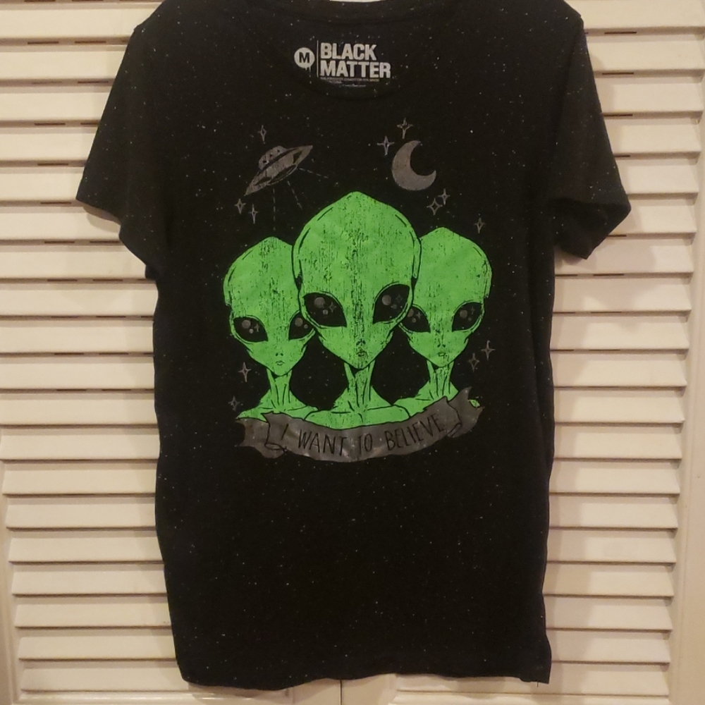 NWOT 👽Alien shirt👽